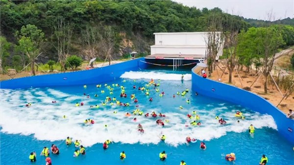 涇縣月亮灣水上樂園（AAA）